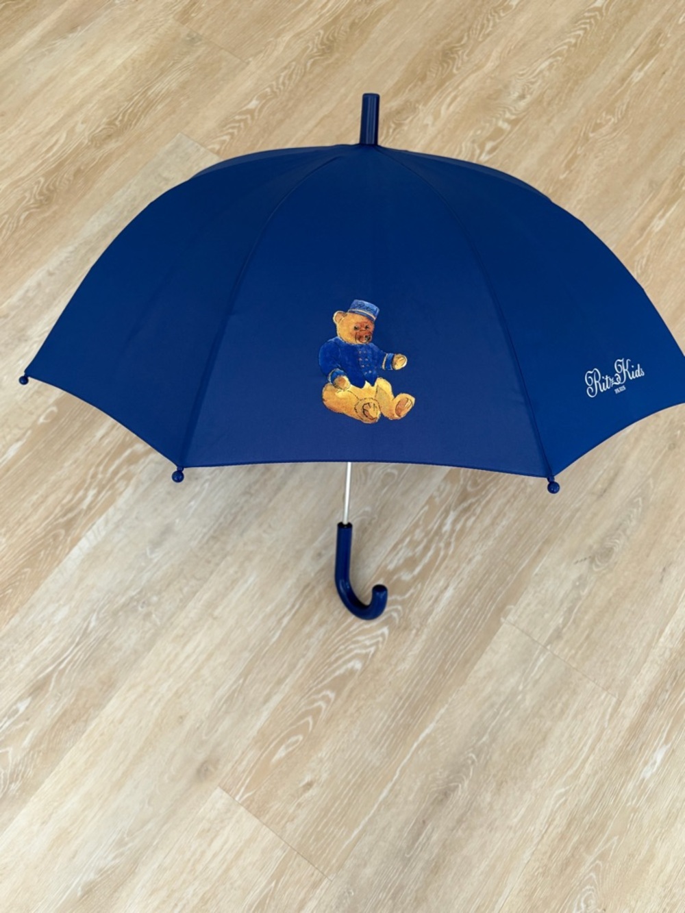 🧸☂️Ritz Paris umbrella with iconic teddy bear